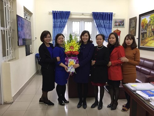     Công đoàn Trường mầm non Long Biên tổ chức sinh nhật cho các đồng chí sinh tháng 12